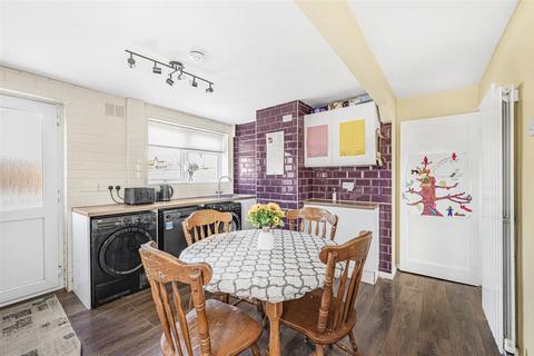 23 Bodiam Close, Seaford, BN25 3TS