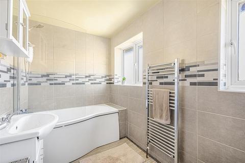 23 Bodiam Close, Seaford, BN25 3TS