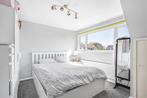 23 Bodiam Close, Seaford, BN25 3TS