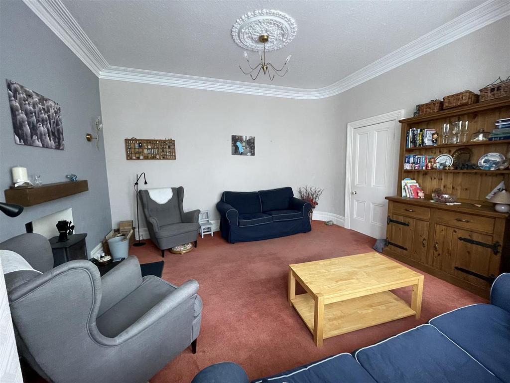Lounge: