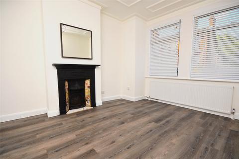 2 bedroom maisonette to rent, Fernthorpe Road, London SW16