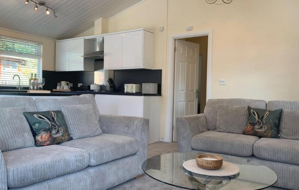 Fallbarrow Holiday Park, Rayrigg... 2 bed mobile home for sale - £179,995