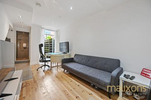 1 bedroom flat for sale, Gassiot Road, London SW17