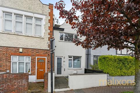 1 bedroom flat for sale, Gassiot Road, London SW17