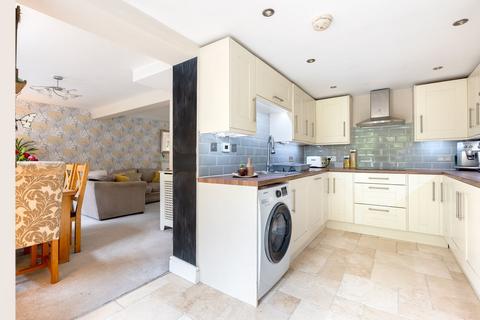 49 Earles Meadow, Horsham, RH12 4HR