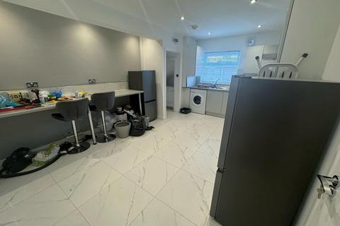 5 bedroom terraced house to rent, Coventry CV4