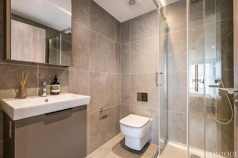 2 bedroom apartment for sale, Plough Road, London, SW11 2