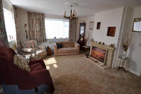 3 bedroom detached bungalow for sale, Glebe Close, St. Margarets-At-Cliffe CT15