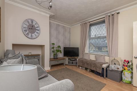 2 bedroom cottage for sale, Prospect Road, Hartshead, West Yorkshire. WF15 8BA