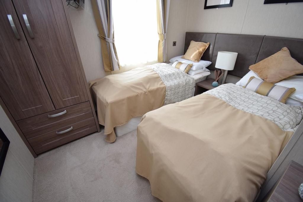 Bedroom 3.JPG