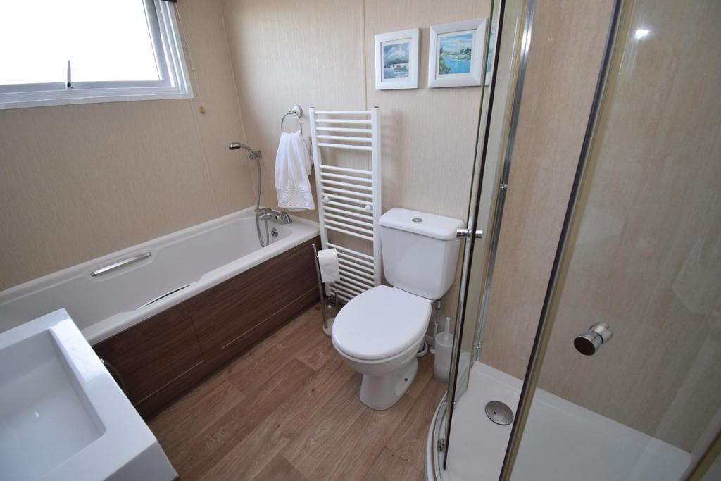 Jack and Jill Bathroom.JPG