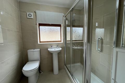 2 bedroom detached bungalow for sale, Elizabeth Avenue, Bradford BD12