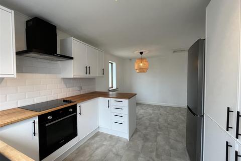 2 bedroom detached bungalow for sale, Elizabeth Avenue, Bradford BD12