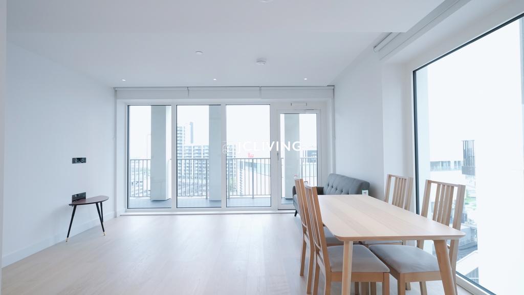 Belvedere Row apt, Fountain Park Way, London, W12