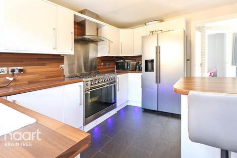 4 bedroom detached house for sale, Rustic Close, Braintree