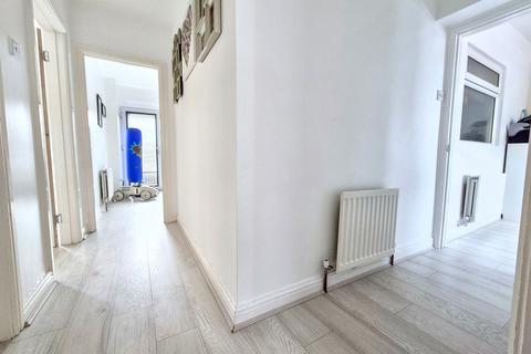 4 bedroom bungalow for sale, Gullane Close, Bill Quay, Gateshead, Tyne and Wear, NE10 0TQ