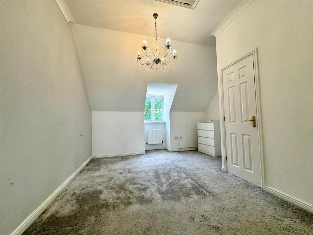 Bedroom 1.jpg
