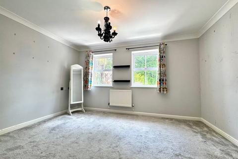 undefined, Chichester Close, Chafford Hundred, Grays