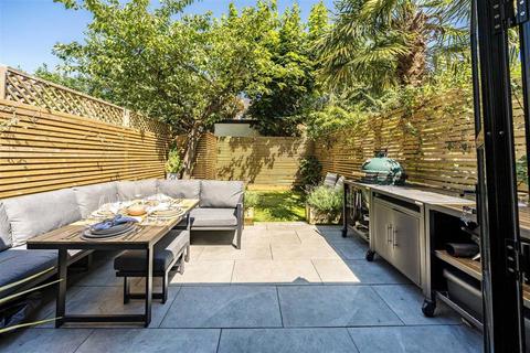 24 Windsor Road, Teddington, TW11 0SF