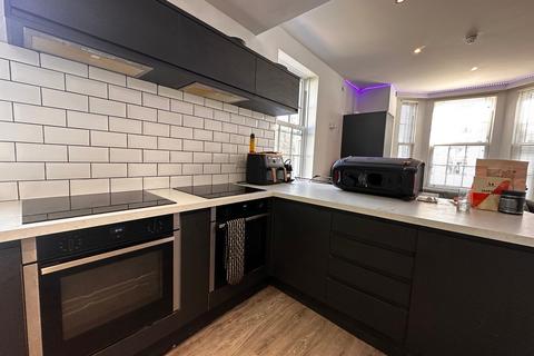 Flat 1, 60 Talbot Street