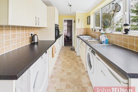 1 bedroom flat for sale, Shelldale Road, Portslade