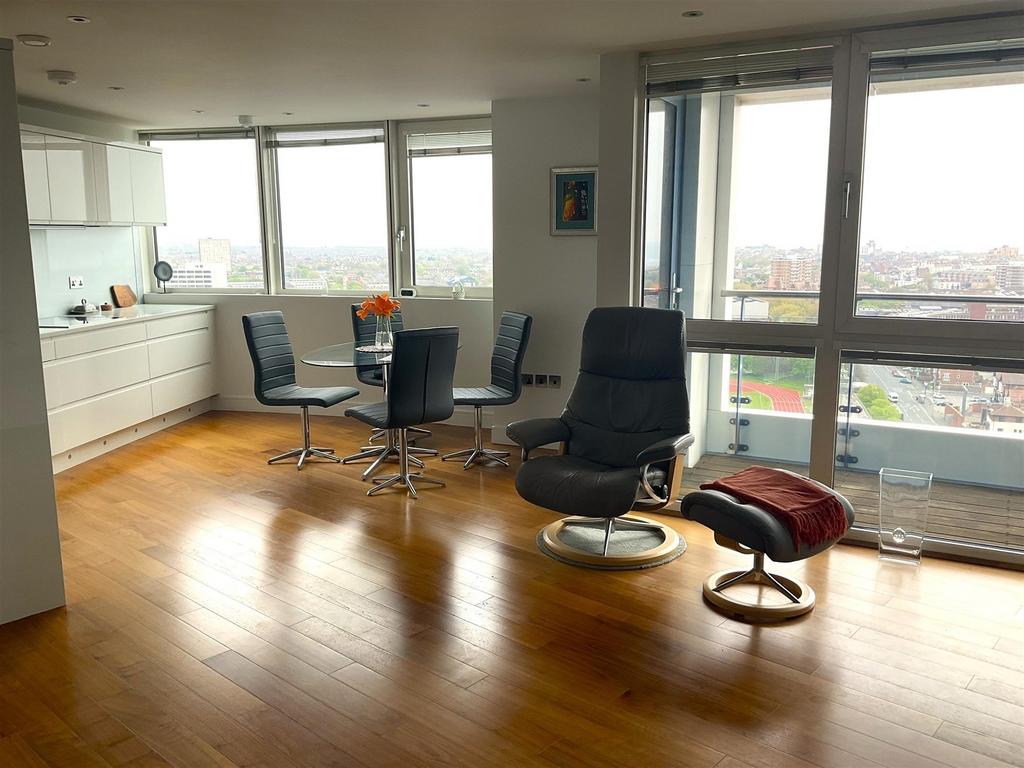 Dining/Kitchen