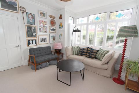 82 Gordon Road, Carshalton, SM5 3RE