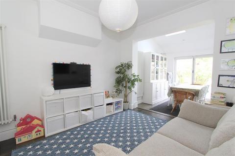 82 Gordon Road, Carshalton, SM5 3RE