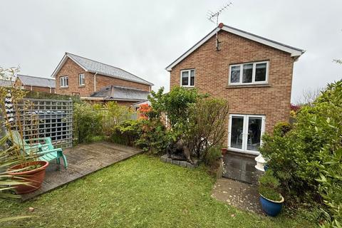 17 Cwrt Y Brenin, Ffosyffin, Aberaeron, SA46 0HU