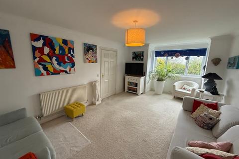 17 Cwrt Y Brenin, Ffosyffin, Aberaeron, SA46 0HU