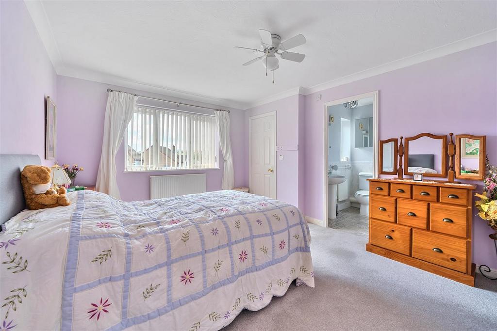 GW25 Bed 1.jpg