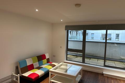 2 bedroom flat to rent, Felix Point