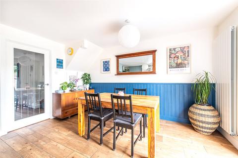 4 Margetts Place, Lower Upnor, Rochester, ME2 4XF