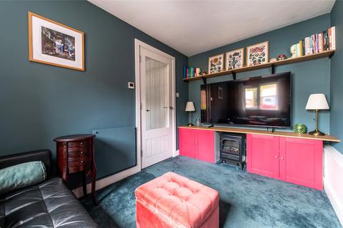 4 Margetts Place, Lower Upnor, Rochester, ME2 4XF