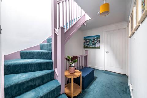 4 Margetts Place, Lower Upnor, Rochester, ME2 4XF