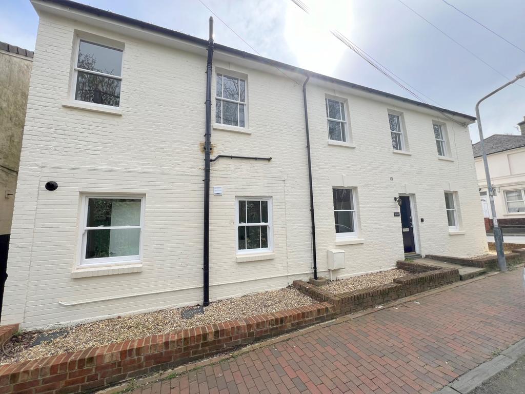 3 Bed Unfurnished Semi
