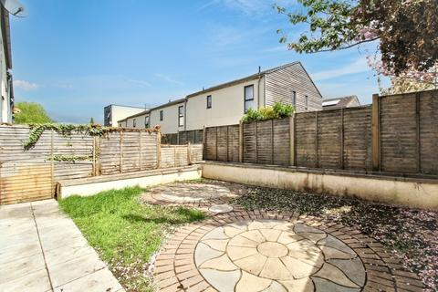 11 Nova Quarter, Street, BA16 0FT