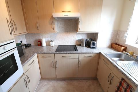2 bedroom apartment for sale, Pinetree Court, Danestrete, Stevenage, Hertfordshire, SG1