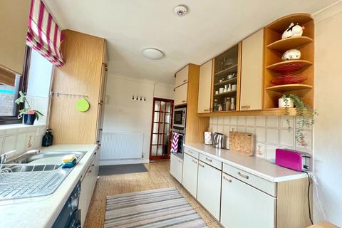 12 Hall Gate, Penistone, Sheffield, S36 6BP