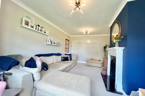 12 Hall Gate, Penistone, Sheffield, S36 6BP