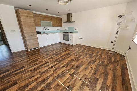 2 bedroom apartment to rent, Buckhurst Way, Buckhurst Hill IG9