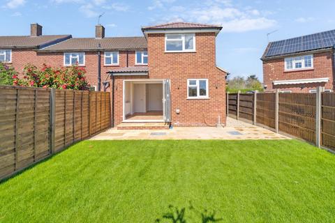 98 Cherry Tree Road, Beaconsfield, HP9 1BH