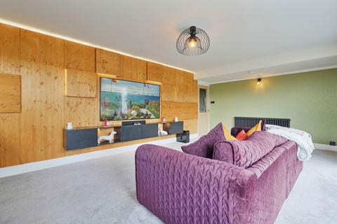 4 bedroom detached house for sale, Foldrings, Sheffield S35