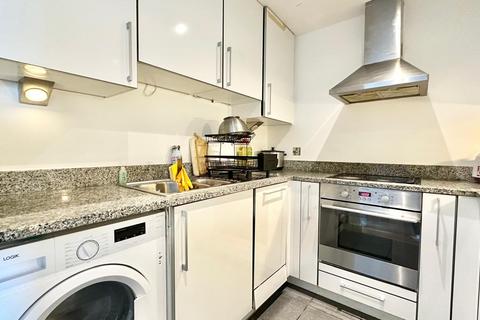 3 bedroom apartment for sale, Westgate Apartments, Western Gateway, London E16