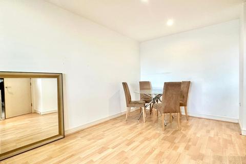 3 bedroom apartment for sale, Western Gateway, London E16