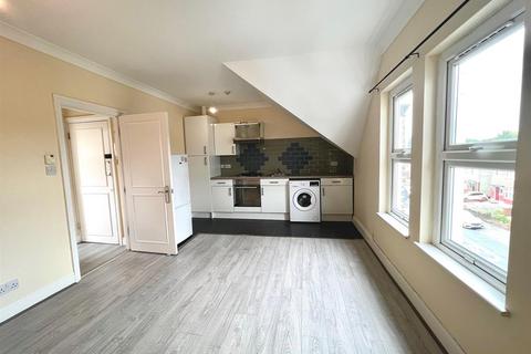 1 bedroom apartment to rent, Verdant Lane, London SE6
