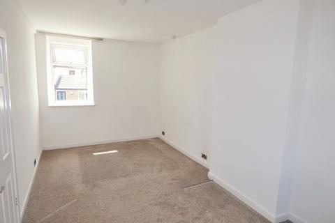 2 bedroom terraced house to rent, Binswell Fold, Shipley BD17
