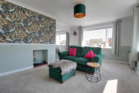 17 Alton Park, Beeford, Driffield, YO25 8BZ
