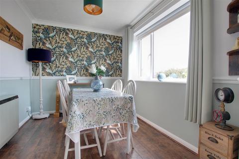 17 Alton Park, Beeford, Driffield, YO25 8BZ