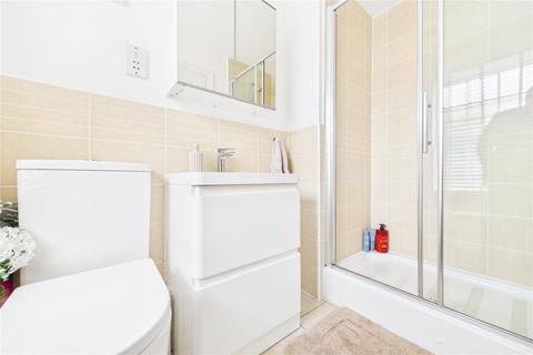 8 Chrysanthemum Drive, Shinfield, Reading, RG2 9DZ